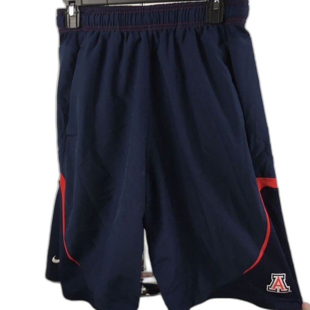 Nike Dri-Fit Shorts Mens Small
University of Arizona Block A
Athletic Basketball